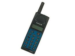 By The Mid 90s Mobiles Were Becoming More Customisable The Ericsson Ga 628 Is A Good Example Of This With Its Replaceable Fr Phone Flip Phones Gadget Review