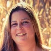 Jess Bain's Instagram, Twitter & Facebook