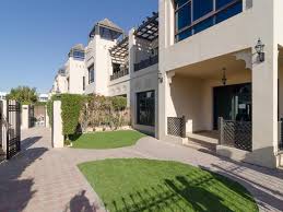 عروض 2020 محد ثة لـروجين فيلاز فيلا ديلوكس من 4 غرف نوم في دبي بأسعار صور عالية الدقة وتعليقات حقيقية