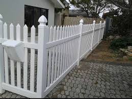What are some popular features for vinyl fence panels? Pvc Picket Fencing Absolut Fencing
