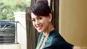 5 Fakta Yeyen Lidya Nikah Beda Agama Hingga Sempat Dicap Artis Panas