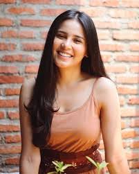 Cewek batak itu punya karakter yang melekat kuat seperti tangguh. Foto Pesona 8 Artis Cantik Keturunan Batak Foto 1