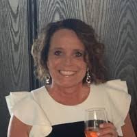 Rebecca Ruff's Instagram, Twitter & Facebook