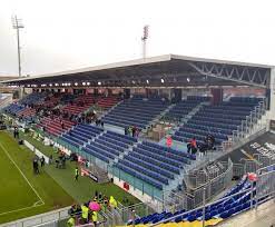 Sebagai tim dari italia bagian selatan, permainan. Sardegna Arena Stadion In Cagliari