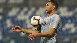 Fenerbahçe'de gözler forvet transferine çevrildi! Edin Dzeko Fenerbahce Baskani Ali Koc La Ozel Bir Gorusme Yapacak 90min