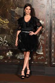Additionally, on friday, penelope cruz went to one more film party, this time in new york city, to do an open social event for her new cuban in mystery manager spine chiller, … Penelope Cruz Chanel Metiers D Art 2019 2020 Show In Paris Celebmafia