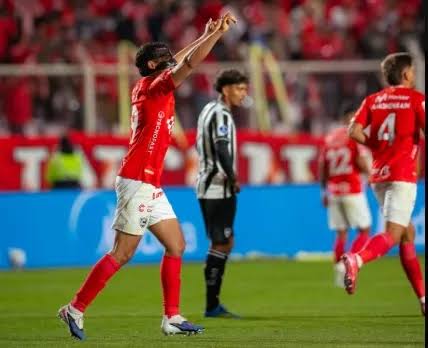 Botafogo sofre goleada hist&oacute;rica de 6 a 1 para o Cienciano na altitude - Araraquara News