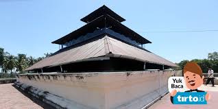 Rumah tradisional aceh oleh warga setempat disebut rumoh aceh. Kesultanan Aceh Darussalam Sejarah Masa Kejayaan Dan Peninggalan Tirto Id