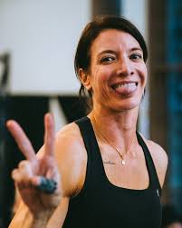 Samantha Lusk's Instagram, Twitter & Facebook