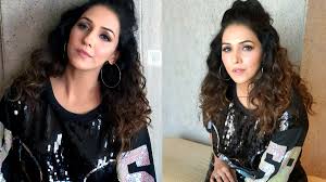 She even revealed the name of her baby and it's just perfect. Gaandakannazhagi Singer Neeti Mohan Blessed With A Baby Tamil News Indiaglitz Com