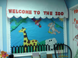 Pin By Sarah Copeland On Arts And Crafts Zoo Bulletin Board Preschool Zoo Theme Kindergarten Crafts