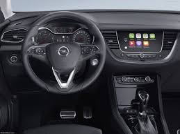 Makyaj ile birlikte ön yüzü markanın yeni kimliğine bürünen otomobil, adındaki 'x' harfini de ardında bıraktı. Opel Crossland X 2021 1 2t Enjoy In Uae New Car Prices Specs Reviews Amp Photos Yallamotor