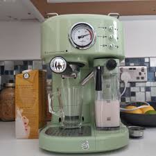 Swan Retro One Touch Espresso Machine Review For Vintage Style Coffee