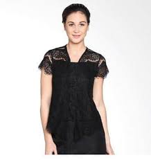 Sangat penting untuk tahu bahan kain yang akan kita beli untuk membuat baju atau membeli baju online shop, apalagi jika baju tersebut modelnya gamis (long dress), banyak dari kita ibu ibu yang kecewa ketika membeli baju online shop, terkadang foto, deskripsi. 10 Rekomendasi Model Kebaya Bali Modern Best Style 2021