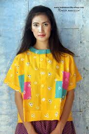 Berikut foto contoh dari kaos long dress wanita yang berpeluang menjadi trend tahun 2015. 38 Jumputan Ideas Batik Kebaya Batik Batik Dress