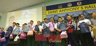 Last night of the world (anthonysmk). 1 789 Pelajar Kurang Berkemampuan Terima Sumbangan Awal Persekolahan Utusan Borneo Online