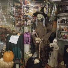En él las brujas son las participantes en la. Witches Kitchen Backdrop Halloween Decoration 3 Pc Oriental Trading