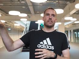 Der superstar des fc bayern war eigentlich als stammkraft für das turnier eingeplant, nachdem löw ihn vor der wm in russland ausgebootet. Dfb Schlagt Em Quartier Fur 2020 In Franken Auf Herzogenaurach Nordbayern De