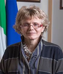 La più giovane senatrice a vita di sempre: Sulla Scia Dei Giorni Incontro Con Elena Cattaneo Al Teatro Della Pergola