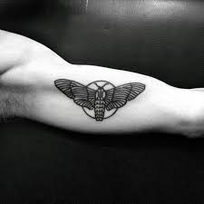 40 Einfache Arm Tattoos Fur Jungs Cool Masculine Design Ideen Design Einfache Ideen Jungs Mascul Tattoos Arm Mann Tattoos Manner Innenarm Tatowierungen