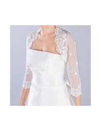 Opta por este bolero de encaje de chantilly con volantes, mangas cortas y cierre de botones para completar tus vestidos para las ocasiones especiales. Chaqueta De Novia En Tul Encaje Y Manga Francesa Toreras De Novia