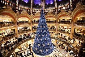 In addition to being the biggest christmas tree in the world, at 278 feet, the holiday arbor you find in rio de janeiro also one of the most unusual ones: Top 20 Most Beautiful Christmas Trees In The World