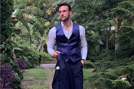 Mara carfagna è diventata parlamentare del popolo della libertà e poi di forza italia, è stata ministro per le pari opportunità del governo berlusconi iv. Andrea Zenga Vede Il Padre Gelo Alle Nozze Del Fratello Video