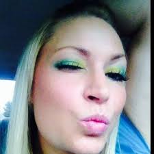 Bonnie Moses (@BonnieRaeMo)