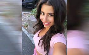 Auf instagram präsentierte die werdende mama nun ihren wachsenden babybauch. Promi Big Brother Ex Bachelor Finalistin Eva Benetatou Im
