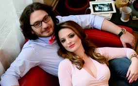 Cristina dumitrescu pregateste un desert pe baza de mere, interesant si foarte special! Chef Florin Dumitrescu Anunt Soc Va Spun Ca Divortez Ziarul National