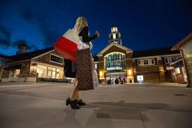 Free Bus Ride To Woodbury Common From Nyc With The Purchase Of A Day Trip To Washington Dc From New York A B Nyc Shopping Woodbury Common Washington Dc Travel