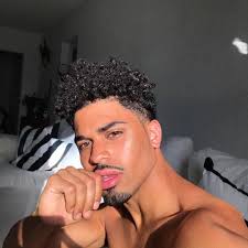 Men's braid hairstyles are also common among latino musicians. 54 Best Hispanic Hairstyles For Men Ideas Hispanic Hairstyles Mens Hairstyles Haircuts For Men