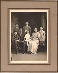 When she was a girl, lisa see spent summers in the cool, dark recesses of her family's antiques store in los angeles chinatown. The Huntington Acquires The Papers Of The Chinese American Family Featured In The Book On Gold Mountain By Lisa See Pasadena Weekendr