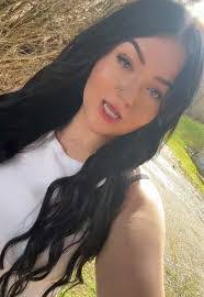 Christina Broadus's Instagram, Twitter & Facebook