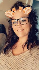 Hi I've just turned 50 an wanting a change I have natural curls but really  want a new style, any hairdressers/ non hairdressers with suggestions  please 🙏 . Thank you 😊