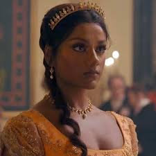 Simone Ashley ka hair aur makeup styling : r/BridgertonNetflix