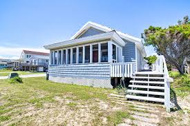 Most apartment rentals will charge a pet deposit, check out our listings and contact the property manager for up to date pet policy and fee information. Pet Friendly Oak Island Home Steps To Ocean Shore Updated 2021 Tripadvisor Oak Island Vacation Rental