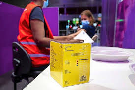 Vijf vragen over het gele boekje.vanaf vandaag zetten alle ggd's een stempel in de gele inentingsboekjes als gevaccineerden daar bij de priklocatie om vragen. Lmqwtns1wqcpym