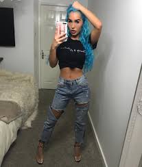 9 673 Me Gusta 26 Comentarios Helen Briggs Bleubriggs En Instagram Classy Fabulous Full Out Missyempire Link In My Bio Outfits Workout Tops Women