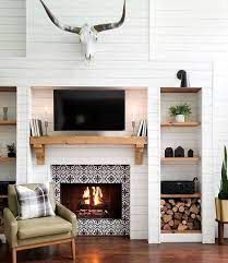 32 Popular Modern Farmhouse Fireplace Ideas Trend 2020 Modern Farmhouse Living Room Modern Farmhouse Living Room Decor Farm House Living Room