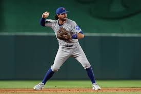 Cubs shortstop Dansby Swanson leaves game with apparent injury
