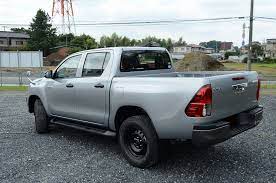 新型ハイラックス ピックアップトラック x 日本国内発売モデル リア 埼玉トヨタ自動車 試乗車 ピックアップトラック ハイラックス アウトドア 車