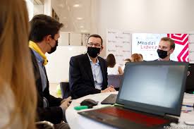 Czas niezbędny do przeprowadzenia naboru na stanowisko pracy w służbie cywilnej (z uwzględnieniem 3 miesięcy, w. Premier Mateusz Morawiecki Zapraszam Mlode Talenty Do Pracy W Administracji Publicznej Kancelaria Prezesa Rady Ministrow Portal Gov Pl