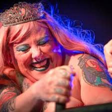 Maine lady arm wrestlers flash muscle at bout in wake of Roe decision