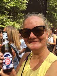 Lejlighed udlejes under smukfest 2024 Plads til 2-6 personer. Udlejes fra  onsdag-søndag. Lejer min 2 værelses lejlighed ud under smukfest. Der er et  soveværelse med stor dejlig seng. dertil spise stue og