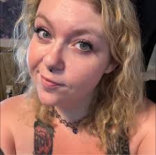 Tell me all ur secrets. Side note tonight's show in Detroit has been sold  out for a month + tomorrow is my birthday ♥