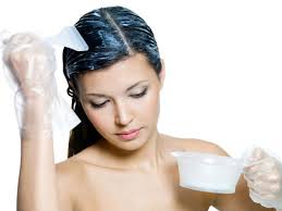 Can you breast feed while you are pregnant? Can Breastfeeding Moms Dye Their Hair Boldsky Com