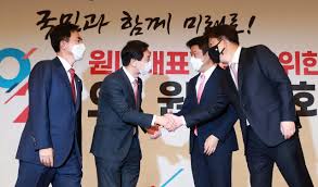 환자 대신 반군의 총을 맞고 간신히 눈을 떴는데 아니, 어린아이가 됐잖아?!? Sdnkgigo57gcsm