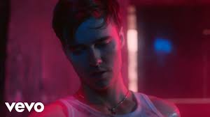 .i've loved before star lana condor decided to try her hand at the couple flip challenge along with her boyfriend, musician and actor anthony de la torre. Lana Condor Boyfriend Anthony De La Torre Dating Relationship Info Stylecaster