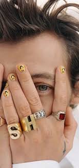 Si los corazones suavizan la manicura, los encajes esta es una de las decoraciones más fáciles y sencillas de hacer sobre uñas negras, por eso puede sorprender tanto que su efecto sea tan sofisticado y elegante. 51 Ideas De Unas Boy Unas Manicura Disenos De Unas